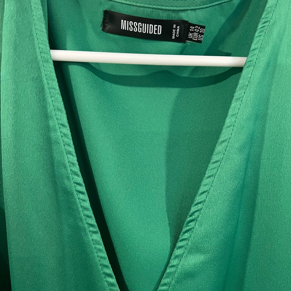Green Top - Picture 2 of 3